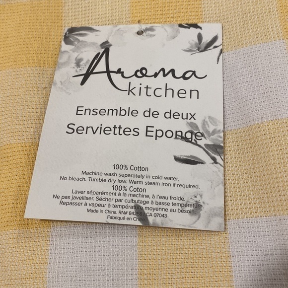 NWT AROMA 100% Cotton SET OF TWO TERRY TOWELS - Picture 3 of 4